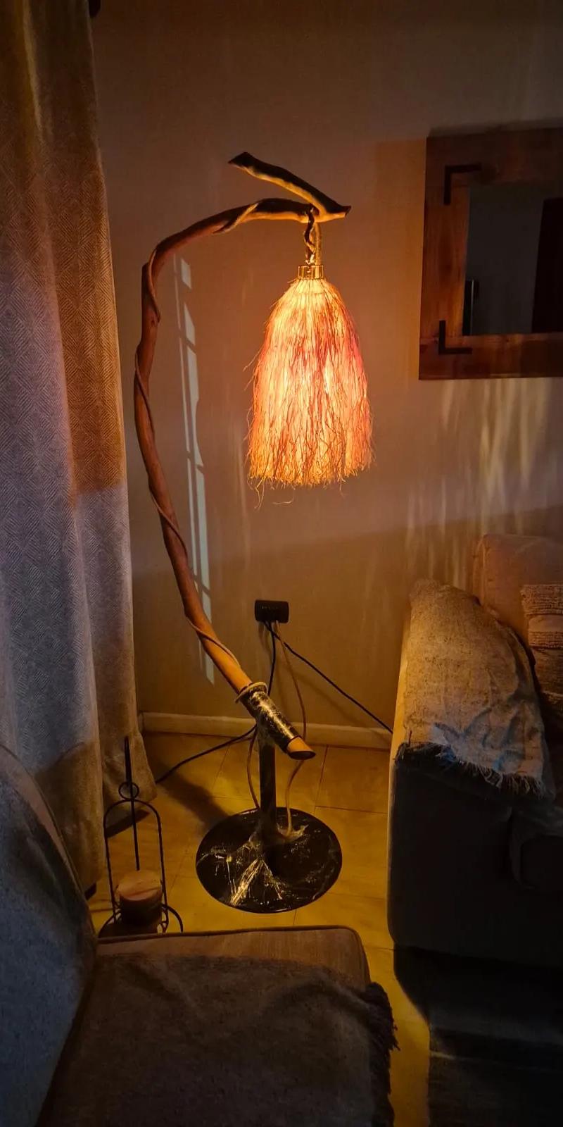 Lampara de píe artesanal