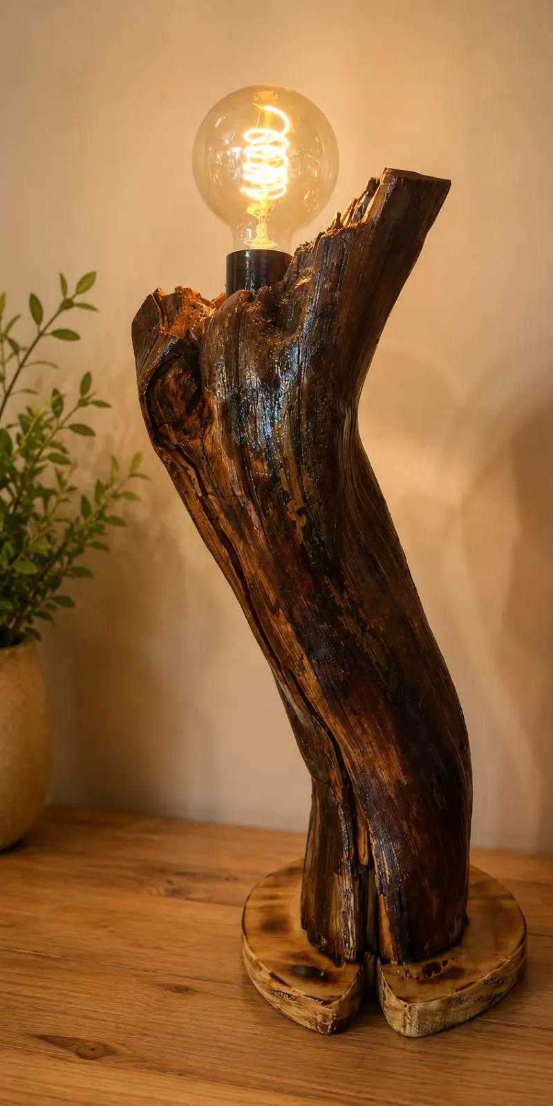 Lámpara de madera 