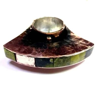 Anillo de cobre y piedra muzgo. - vista 2