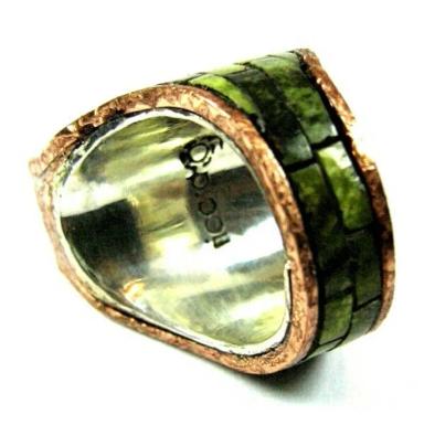 Anillo cobre y piedra muzgo. - vista 2