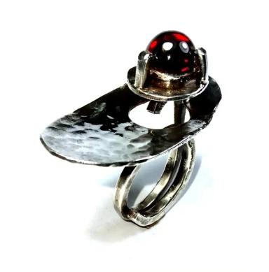 Anillo de plata y granate. - vista 1