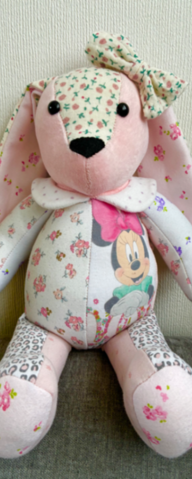 Peluche del recuerdo con ropa de bebé  - vista 1